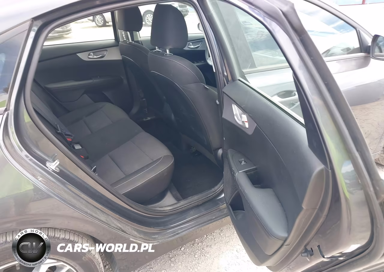 2024 Kia Forte Lxs VIN:3KPF24AD7RE768477 - 8
