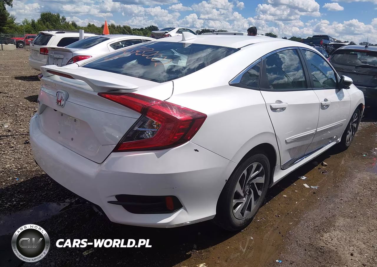 2018 Honda Civic Ex VIN:19XFC2F78JE003559 - 4
