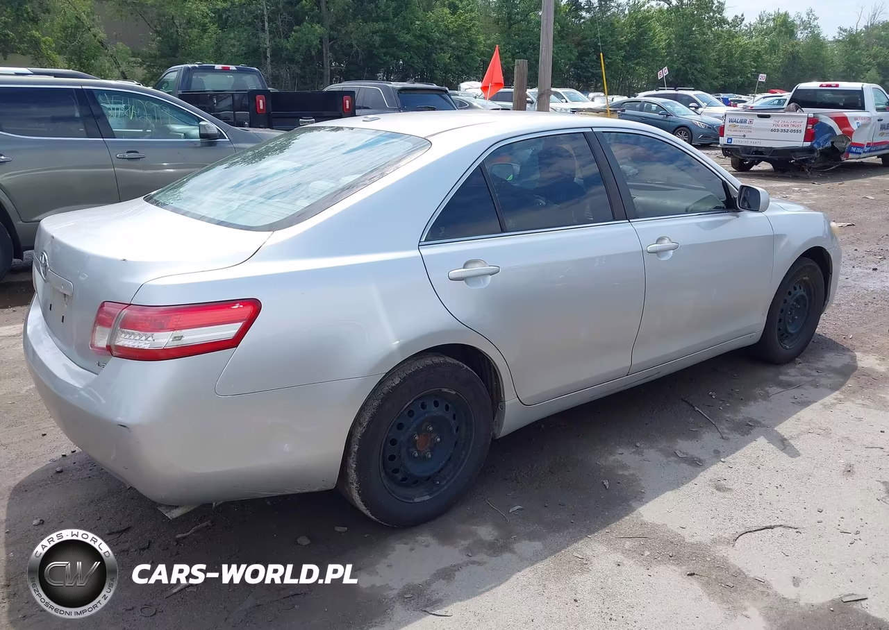 2010 Toyota Camry Le VIN:4T1BF3EK0AU055363 - 4
