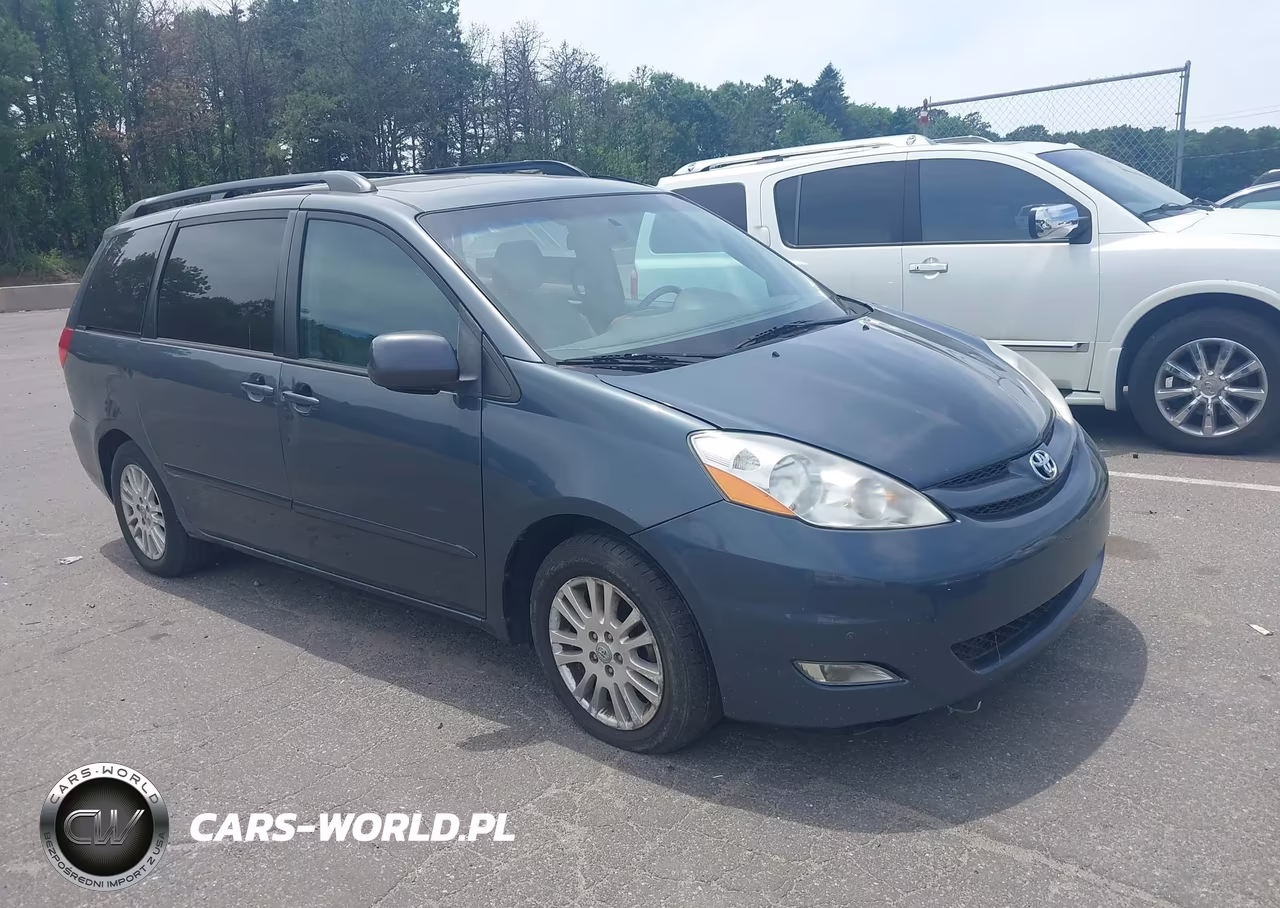 TOYOTA SIENNA