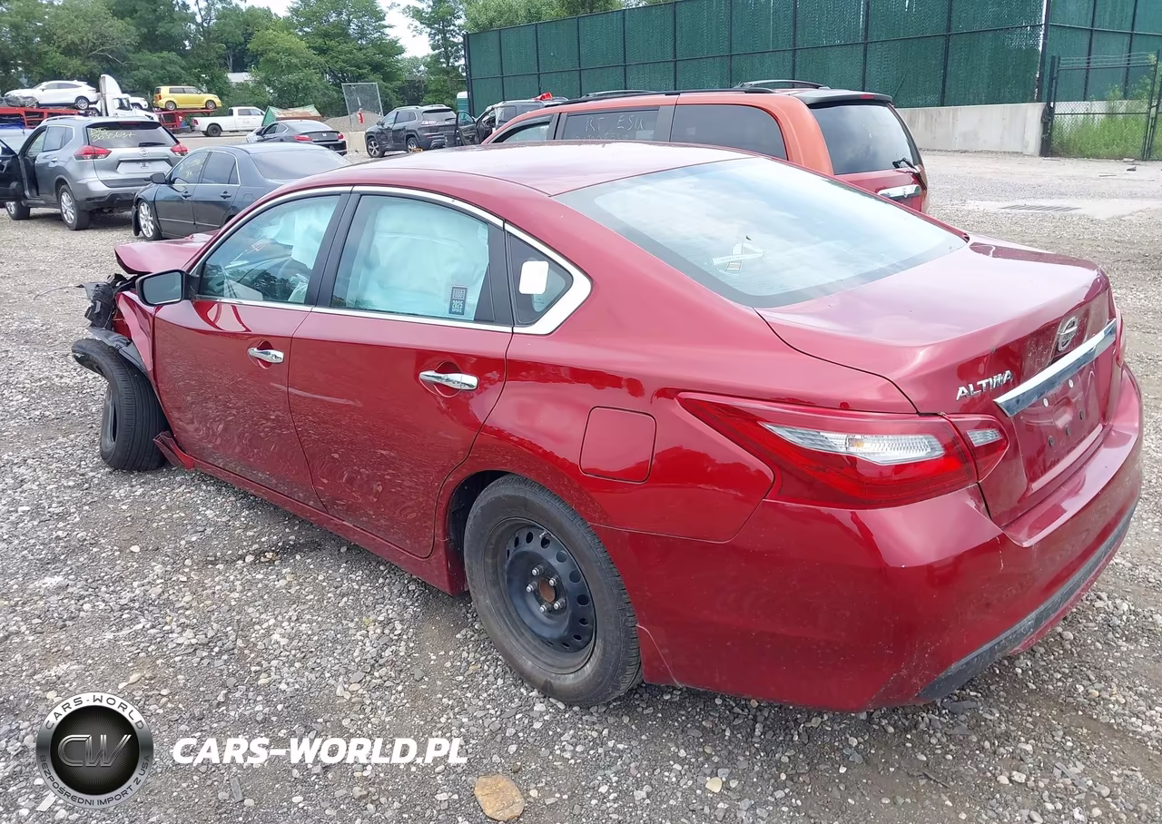 2018 Nissan Altima 2.5 S VIN:1N4AL3AP0JC178117 - 3