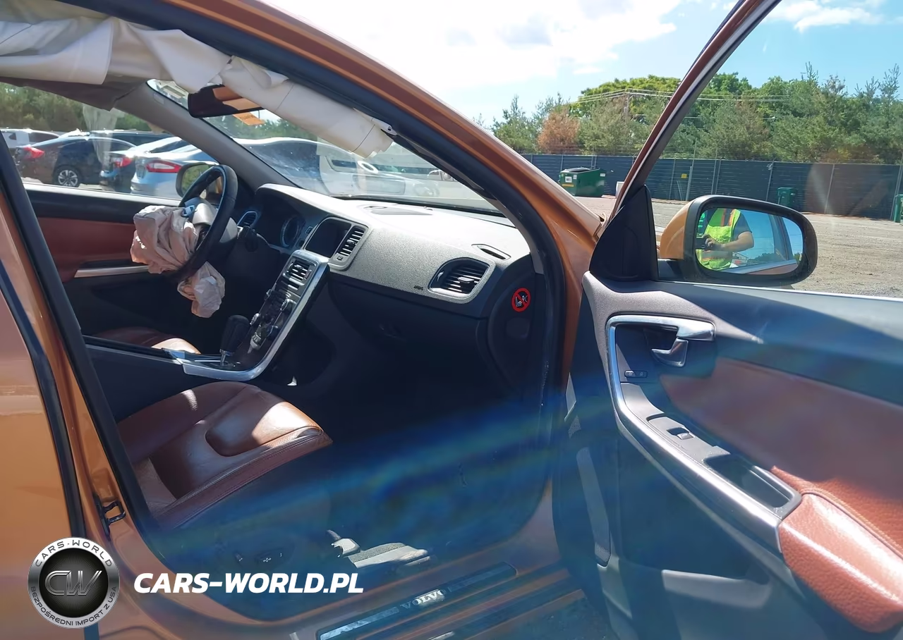 2011 Volvo S60 T6 VIN:YV1902FH0B2000677 - 5