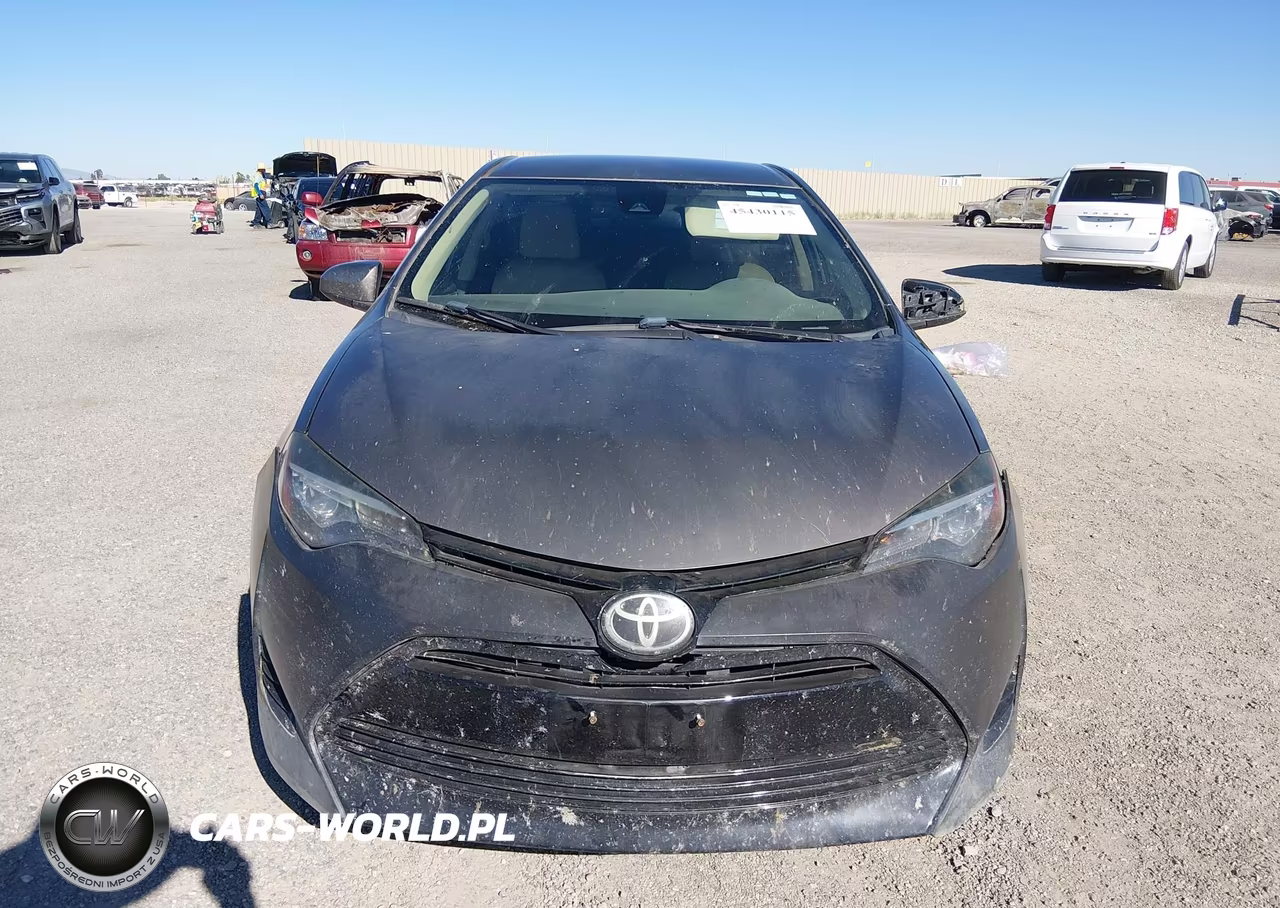 2017 Toyota Corolla Le VIN:5YFBURHEXHP732820 - 12