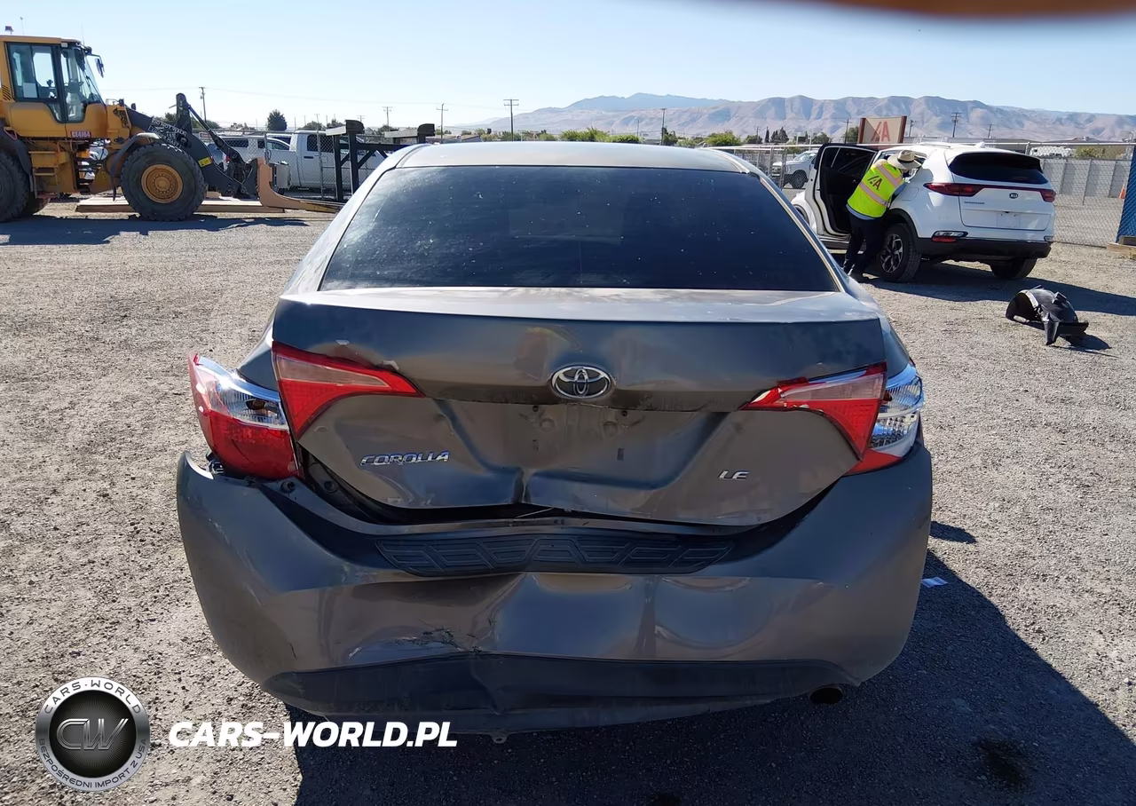 2017 Toyota Corolla Le VIN:5YFBURHEXHP732820 - 16