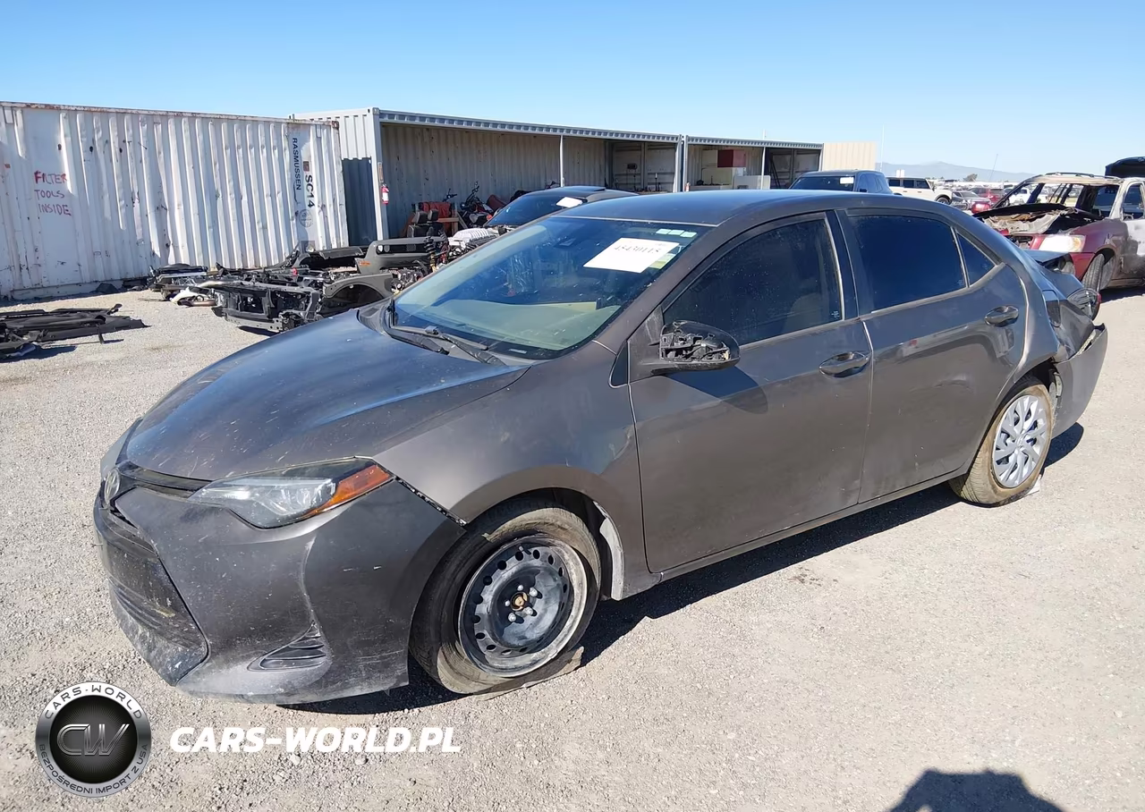 2017 Toyota Corolla Le VIN:5YFBURHEXHP732820 - 2