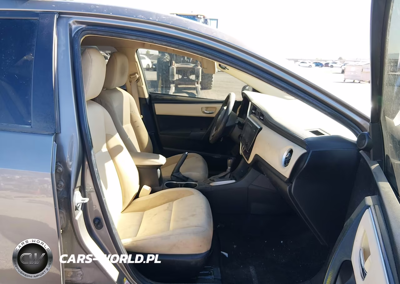 2017 Toyota Corolla Le VIN:5YFBURHEXHP732820 - 5