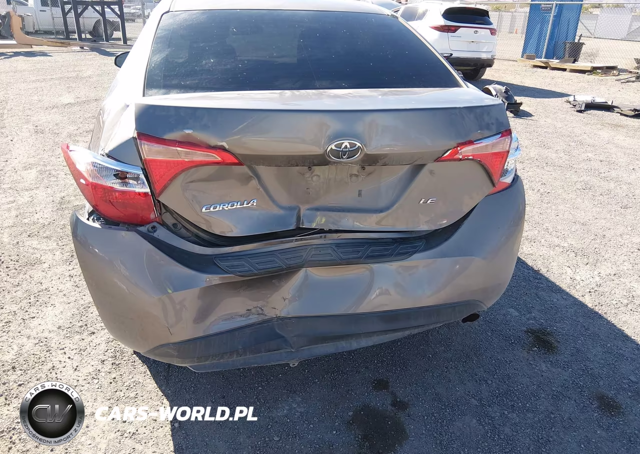 2017 Toyota Corolla Le VIN:5YFBURHEXHP732820 - 6