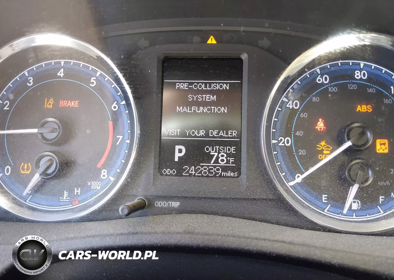 2017 Toyota Corolla Le VIN:5YFBURHEXHP732820 - 7