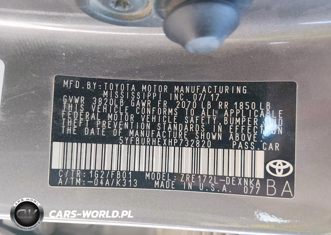 2017 Toyota Corolla Le VIN:5YFBURHEXHP732820 - 9