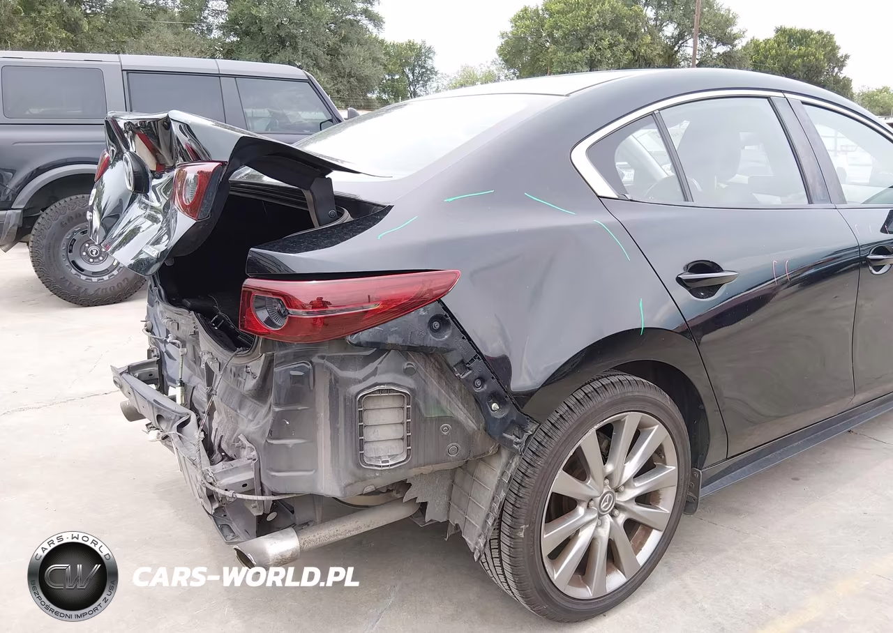 2019 Mazda Mazda3 Select Package VIN:JM1BPACL9K1107836 - 18