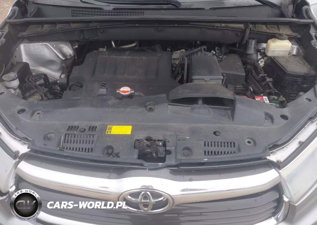 2015 Toyota Highlander Le V6 VIN:5TDZKRFH8FS116507 - 10