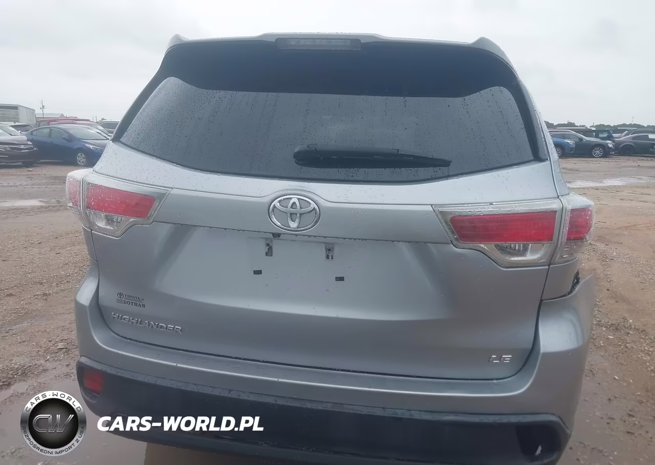 2015 Toyota Highlander Le V6 VIN:5TDZKRFH8FS116507 - 16