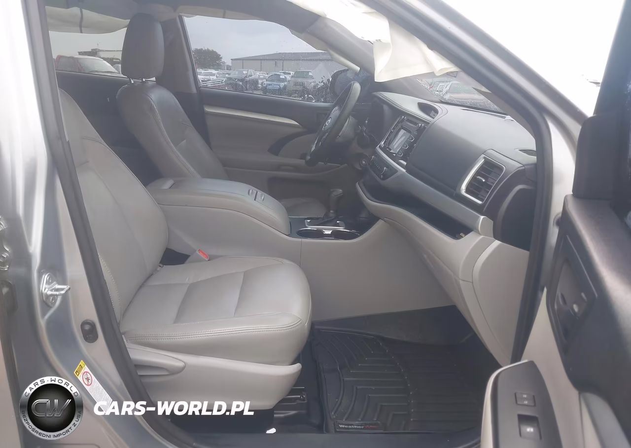 2015 Toyota Highlander Le V6 VIN:5TDZKRFH8FS116507 - 5