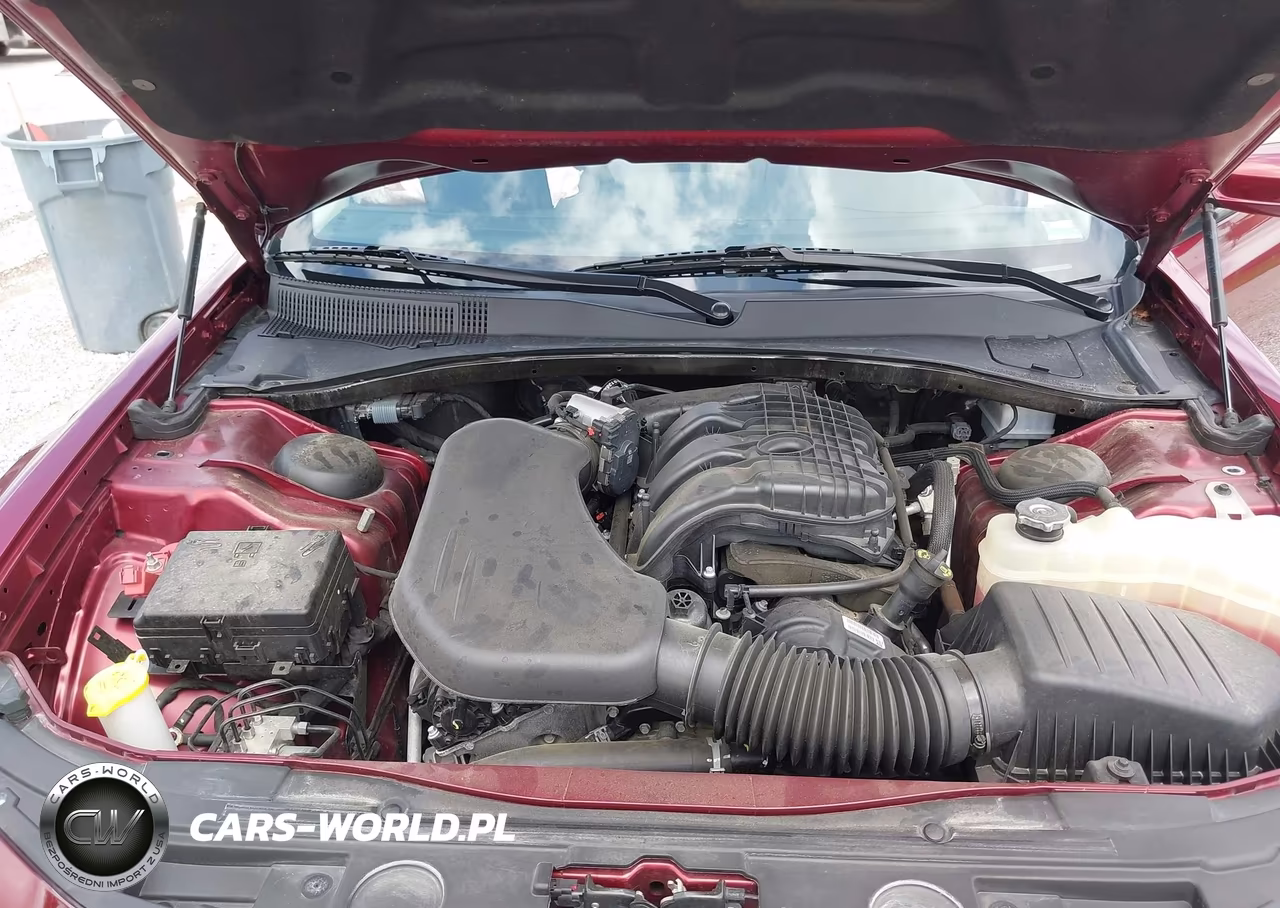 2023 Chrysler 300 Touring L VIN:2C3CCADG6PH652634 - 10