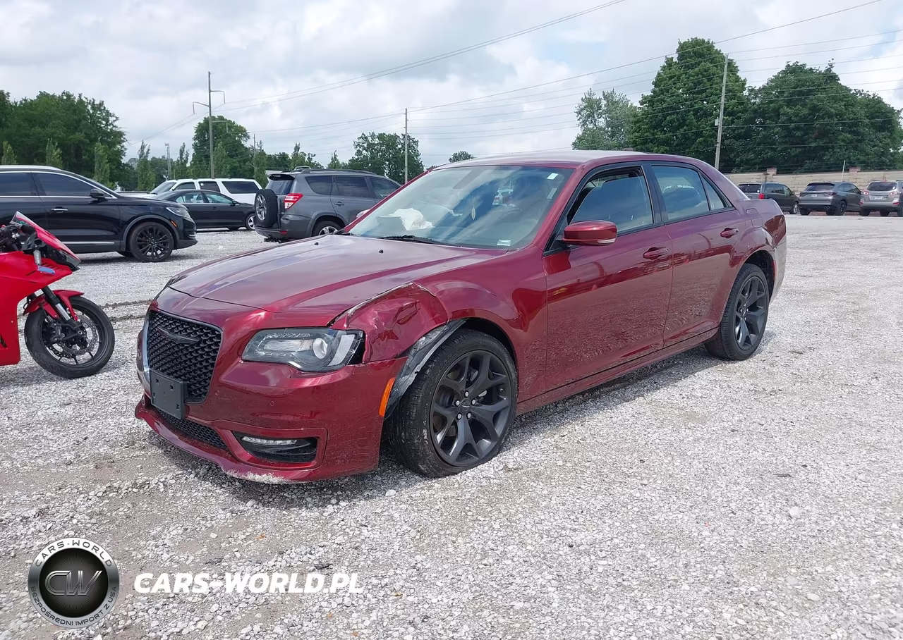 2023 Chrysler 300 Touring L VIN:2C3CCADG6PH652634 - 2