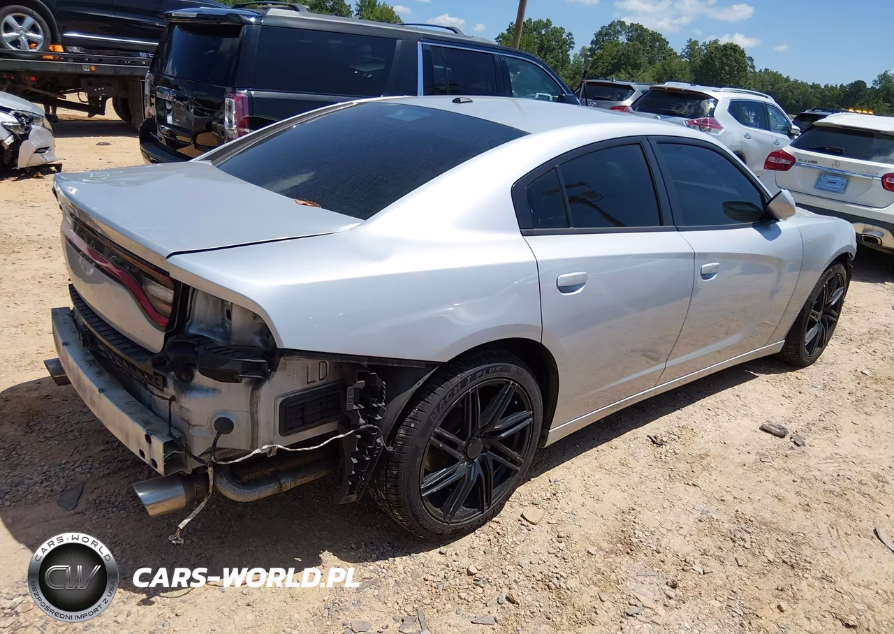 2019 Dodge Charger Sxt Rwd VIN:2C3CDXBGXKH720624 - 4