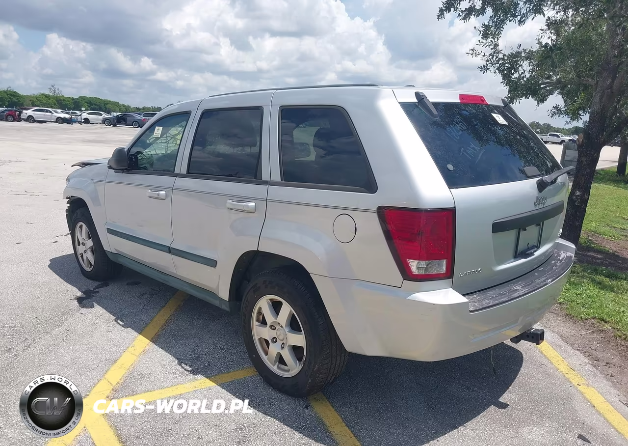 2008 Jeep Grand Cherokee Laredo VIN:1J8GS48KX8C182489 - 3