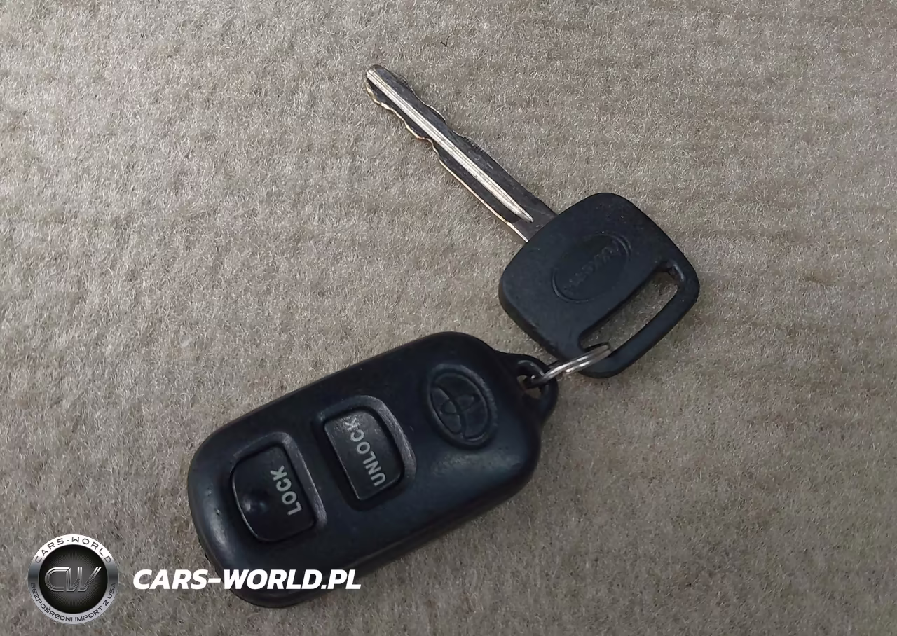 2000 Toyota Camry Le VIN:JT2BG22K1Y0524437 - 11