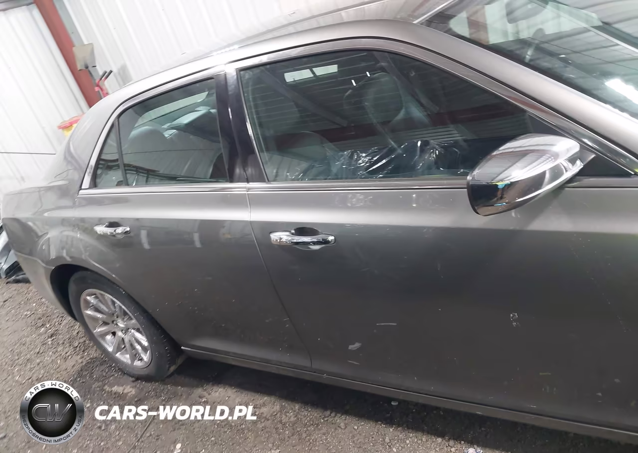 2012 Chrysler 300 Limited VIN:2C3CCACG1CH249463 - 14
