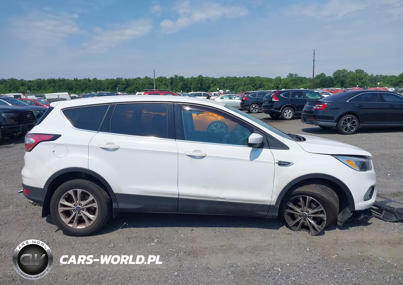 2017 Ford Escape Se VIN:1FMCU0GD4HUE02033 - 14