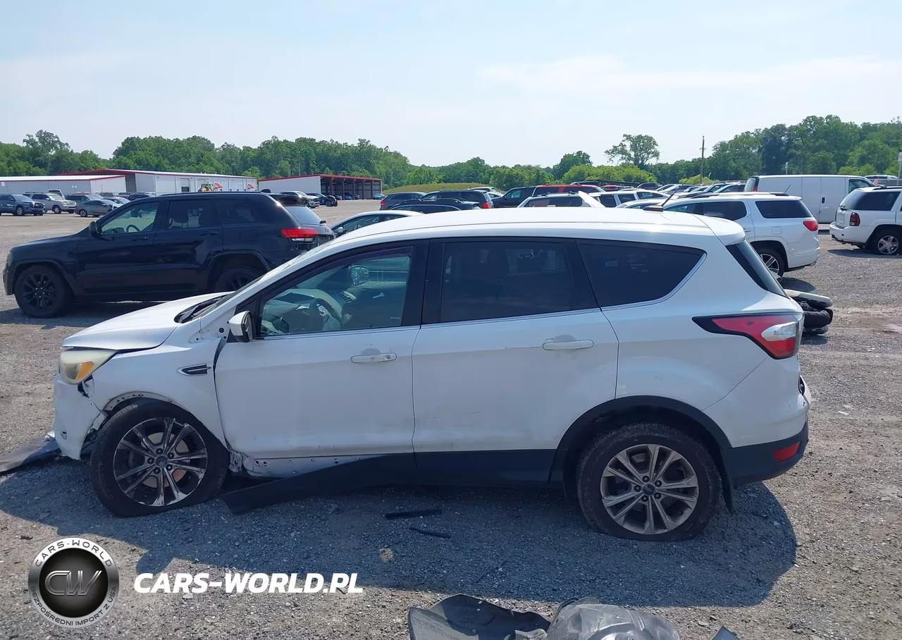 2017 Ford Escape Se VIN:1FMCU0GD4HUE02033 - 15