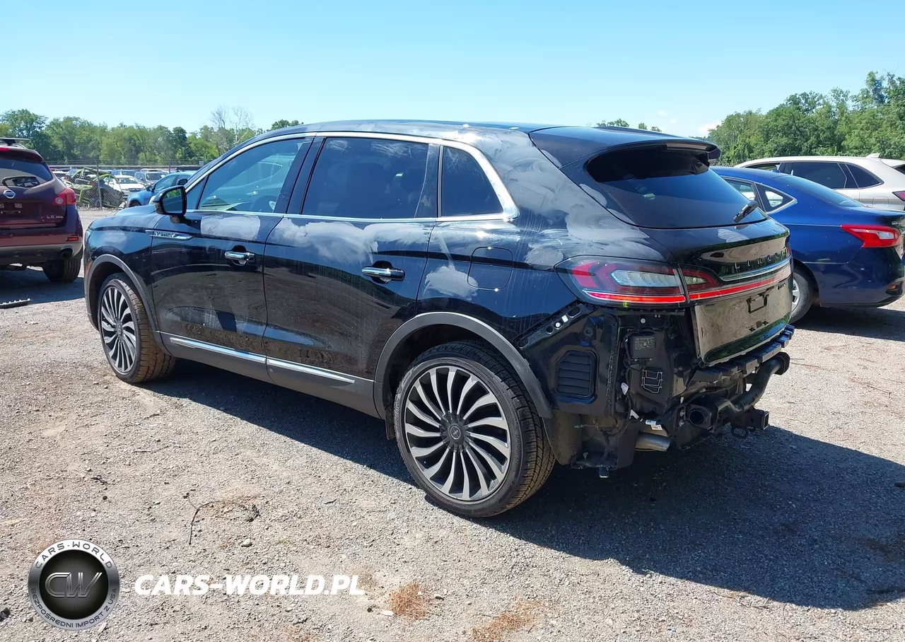 2020 Lincoln Nautilus Black Label VIN:2LMPJ9JP1LBL34889 - 3