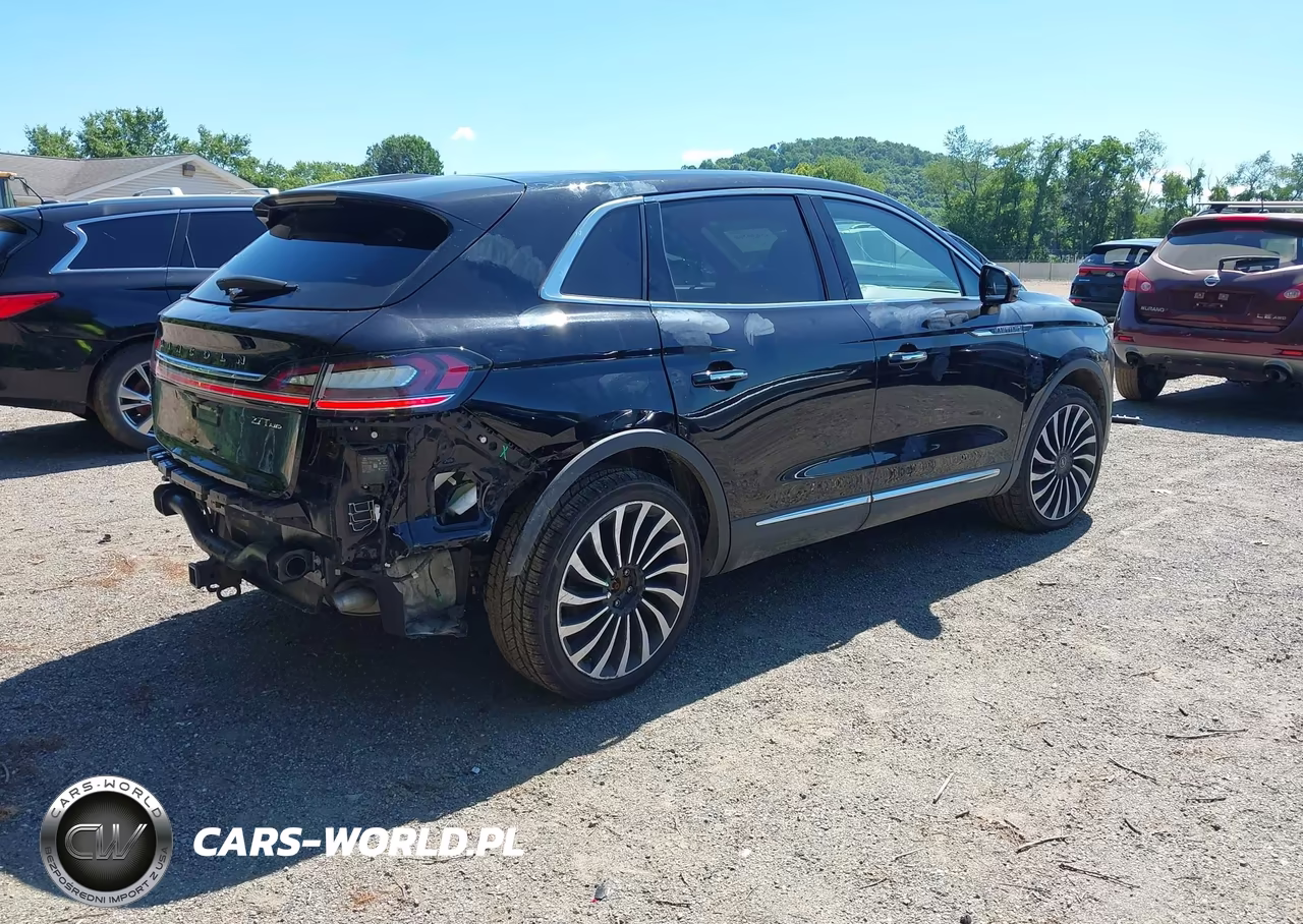 2020 Lincoln Nautilus Black Label VIN:2LMPJ9JP1LBL34889 - 4