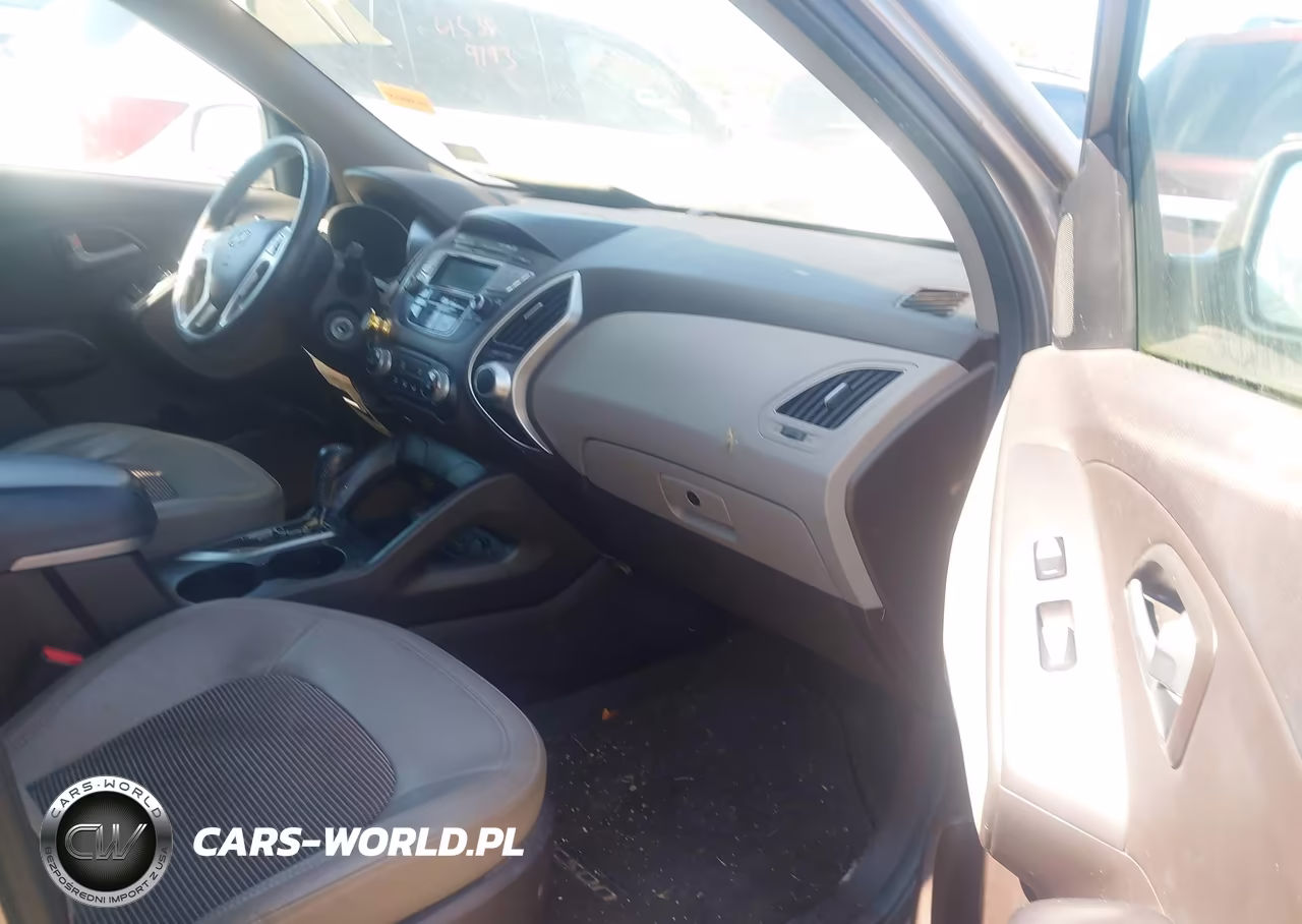 2012 Hyundai Tucson Gls VIN:KM8JU3AC3CU387249 - 5