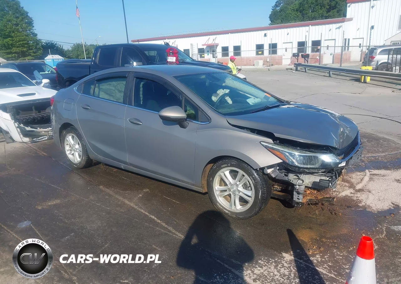 2018 Chevrolet Cruze Lt Auto – zdjęcie 1 z 16