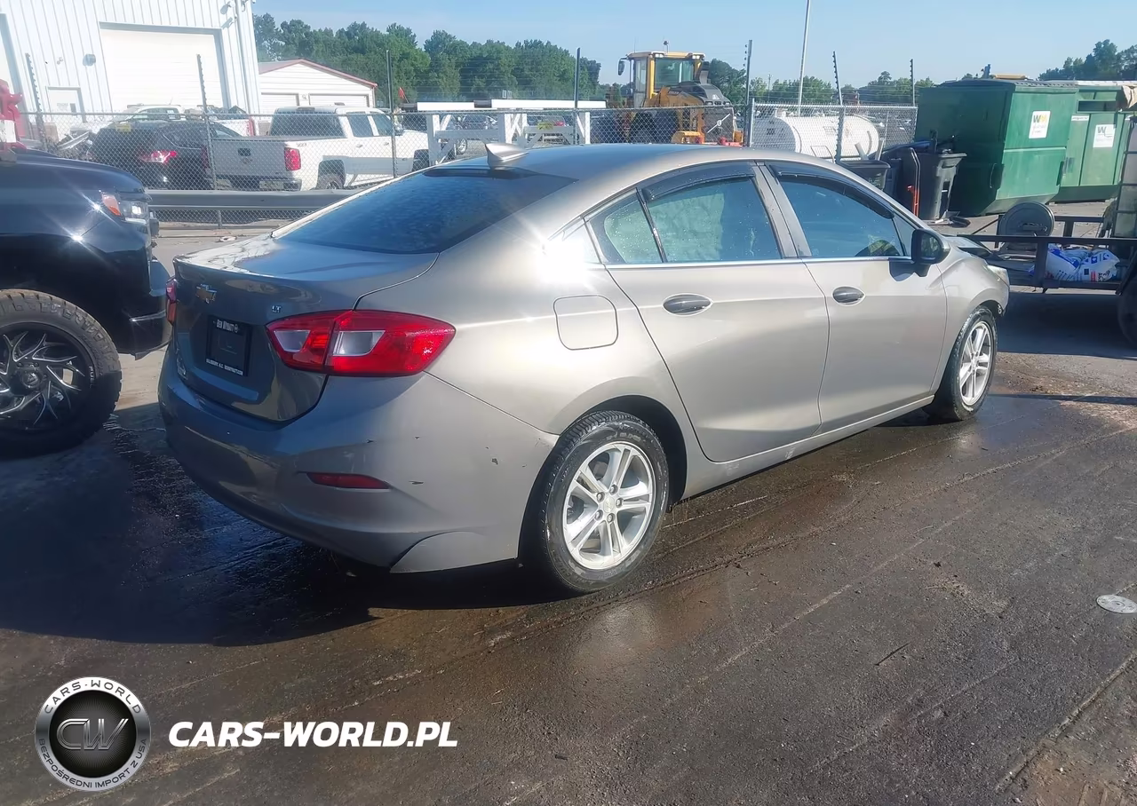 2018 Chevrolet Cruze Lt Auto VIN:1G1BE5SMXJ7128447 - 4
