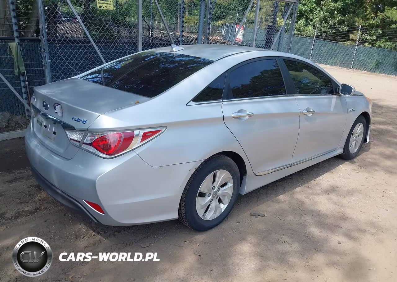 2014 Hyundai Sonata Hybrid VIN:KMHEC4A47EA114533 - 4