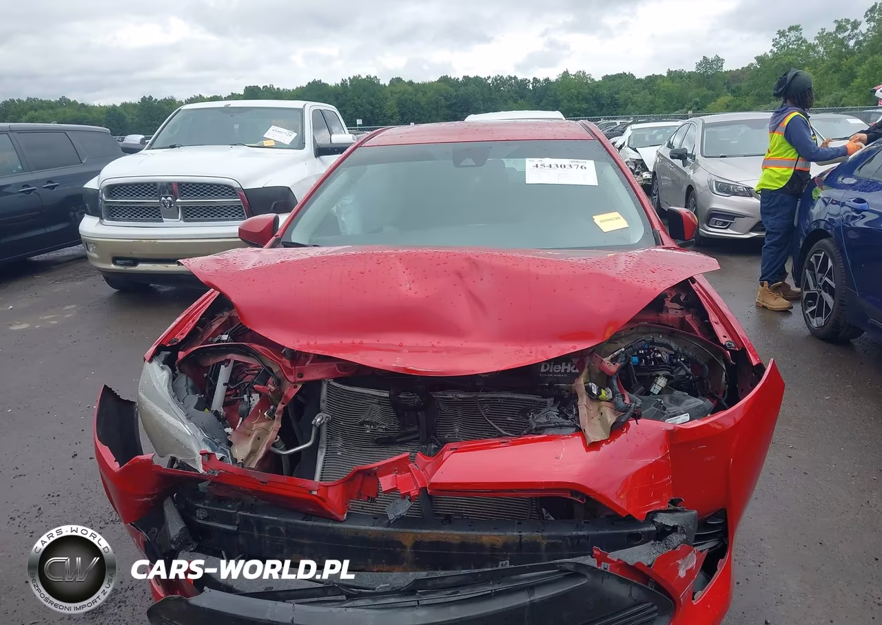 2017 Toyota Corolla Le VIN:5YFBURHE9HP626083 - 12