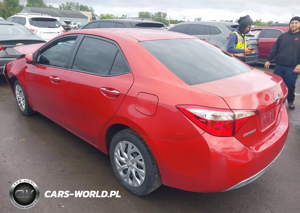 2017 Toyota Corolla Le VIN:5YFBURHE9HP626083 - 3