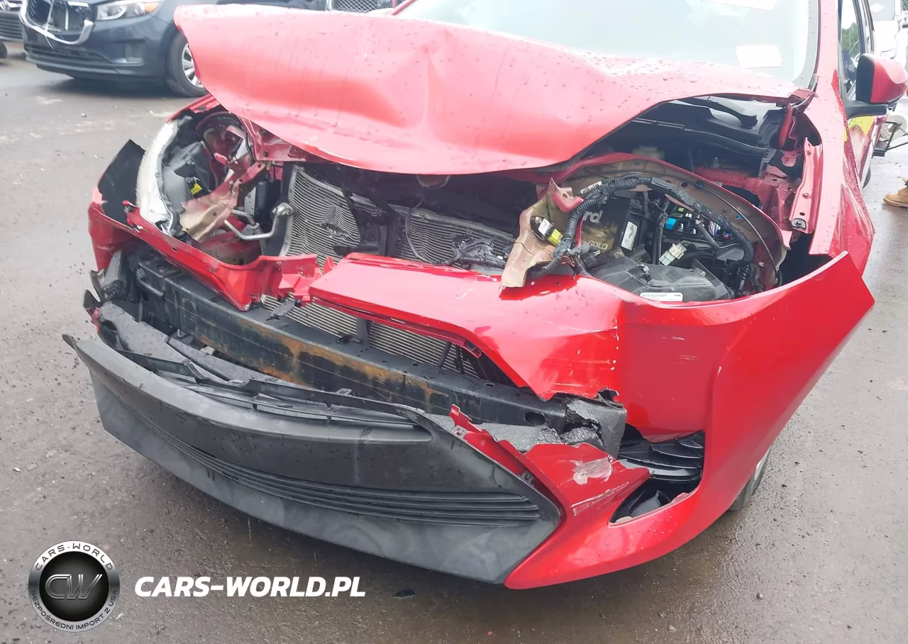 2017 Toyota Corolla Le VIN:5YFBURHE9HP626083 - 6