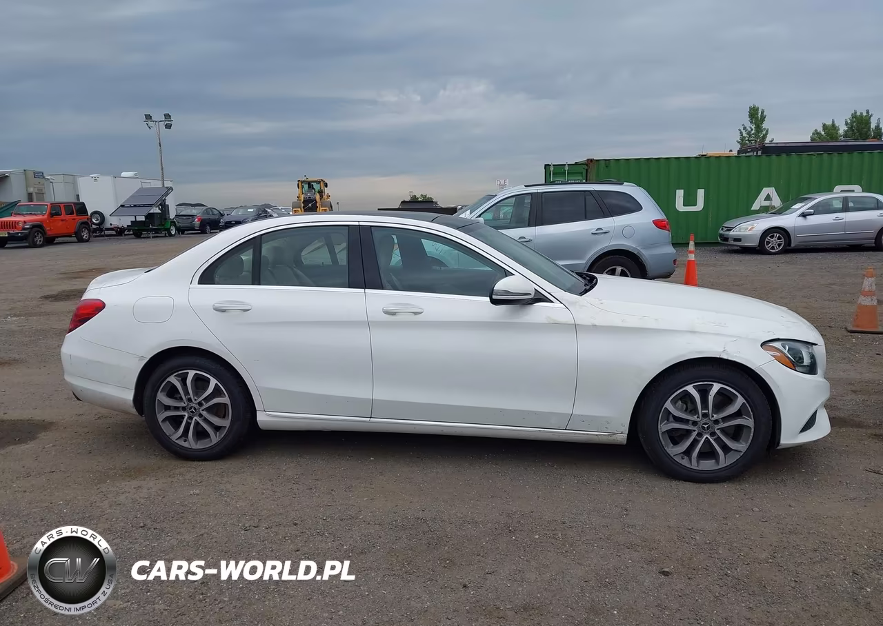 2018 Mercedes-Benz C 300 4Matic VIN:WDDWF4KB4JR344982 - 13