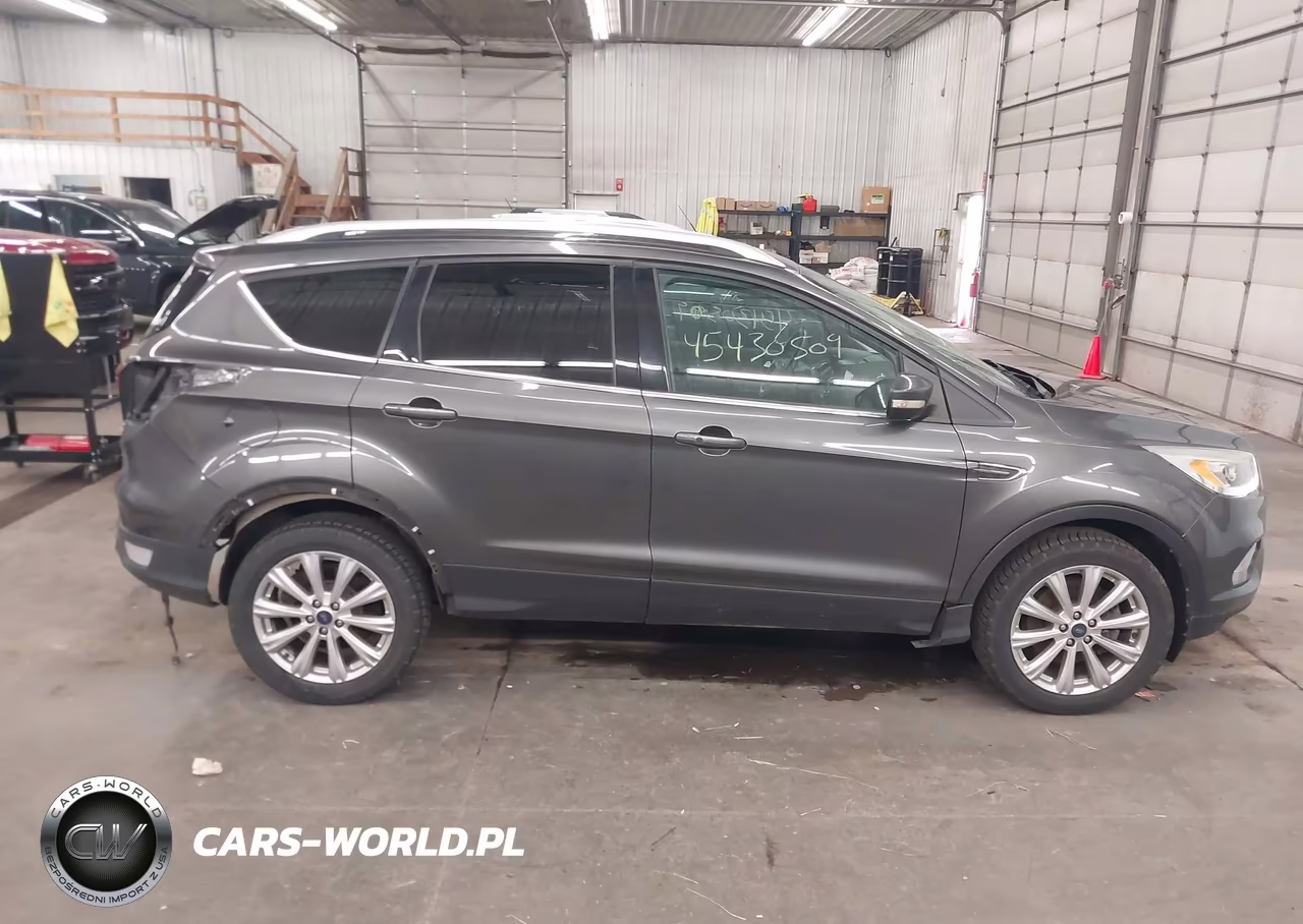 2017 Ford Escape Titanium VIN:1FMCU9JD5HUB23669 - 13