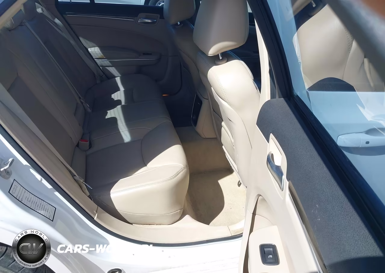 2013 Chrysler 300 Motown VIN:2C3CCARG7DH585594 - 8