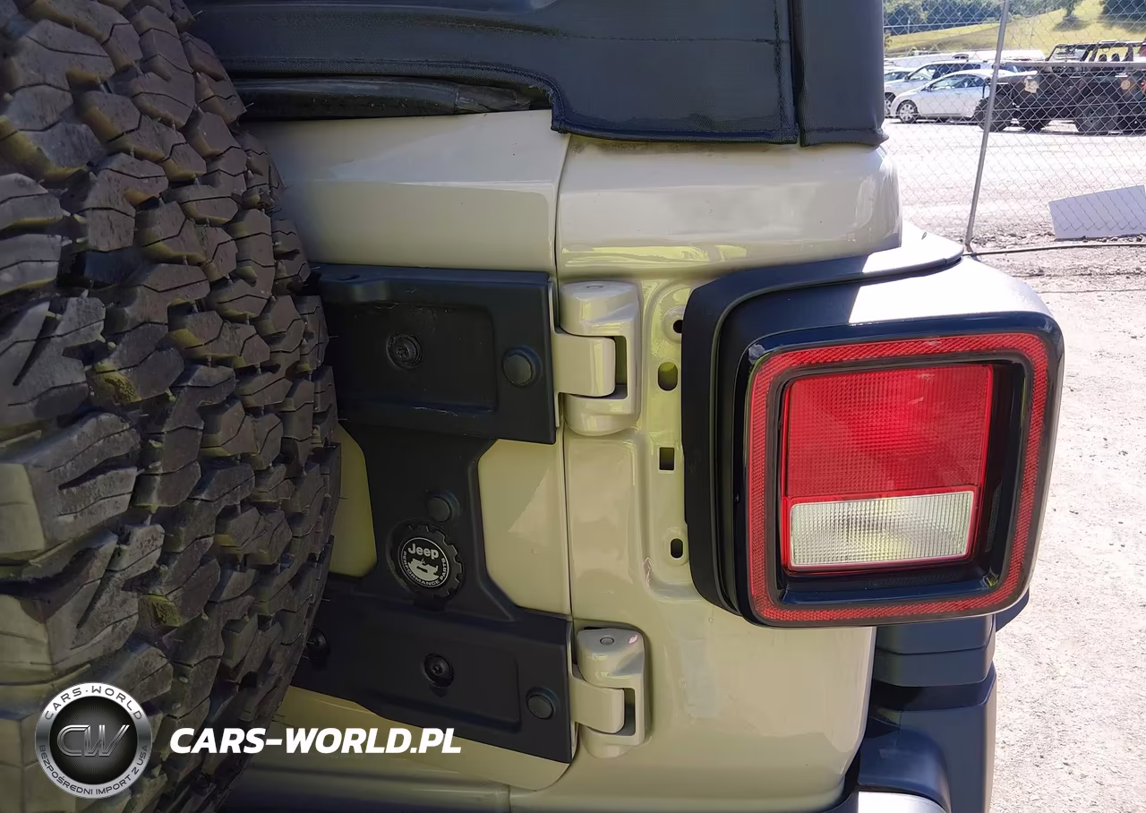 2022 Jeep Wrangler Unlimited Willys Sport 4X4 VIN:1C4HJXDN3NW237603 - 17