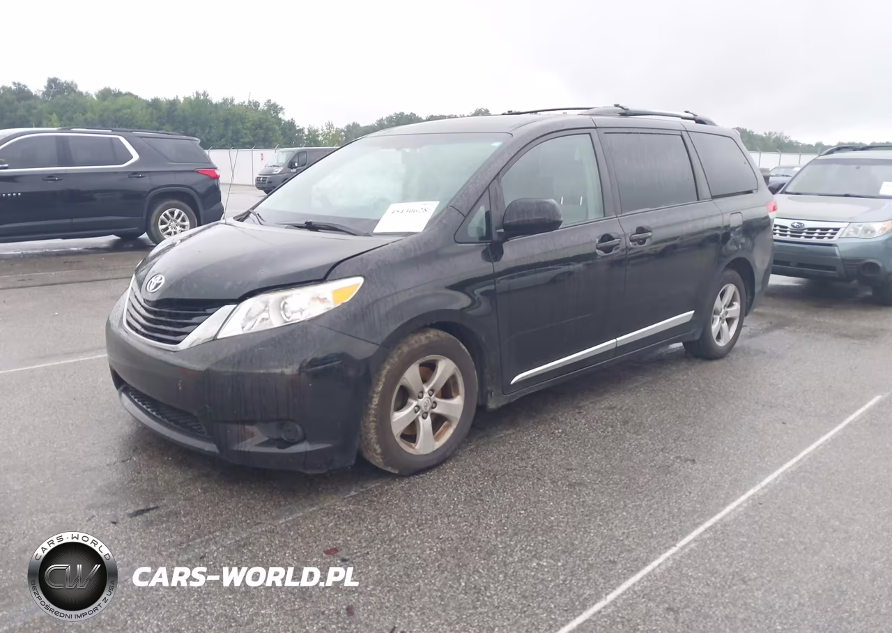 2013 Toyota Sienna Le V6 8 Passenger VIN:5TDKK3DC7DS304924 - 2