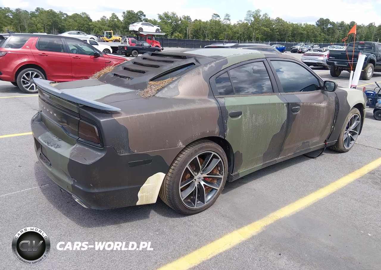 2011 Dodge Charger VIN:2B3CL3CG6BH607549 - 4