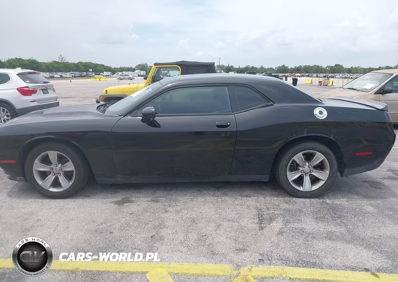 2018 Dodge Challenger Sxt VIN:2C3CDZAG3JH332906 - 14