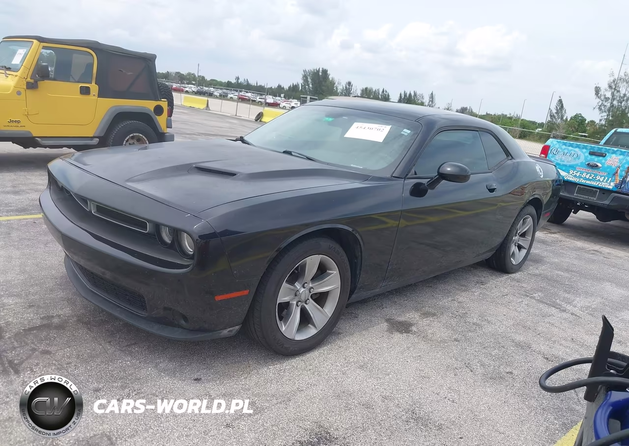 2018 Dodge Challenger Sxt VIN:2C3CDZAG3JH332906 - 2