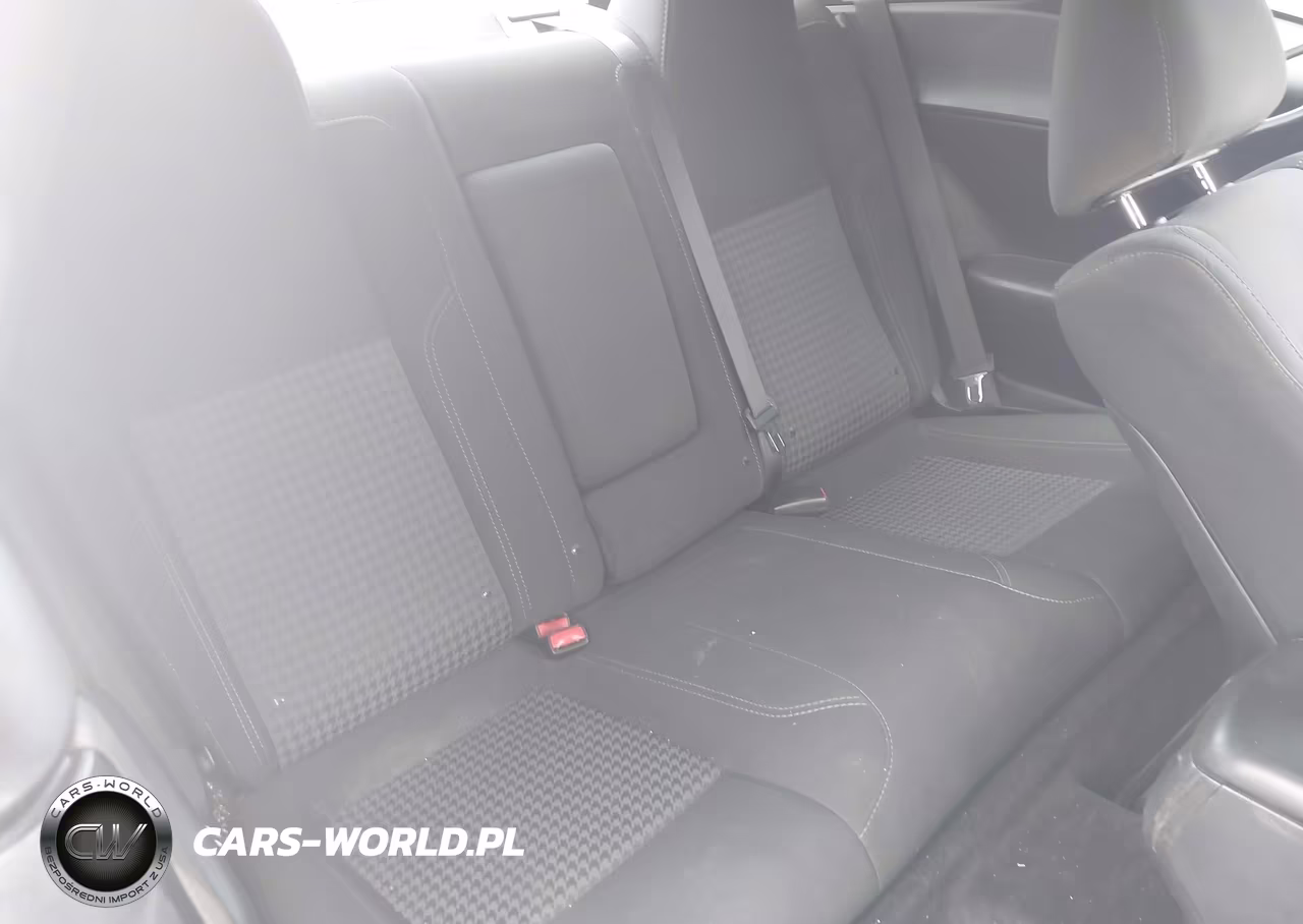 2018 Dodge Challenger Sxt VIN:2C3CDZAG3JH332906 - 8