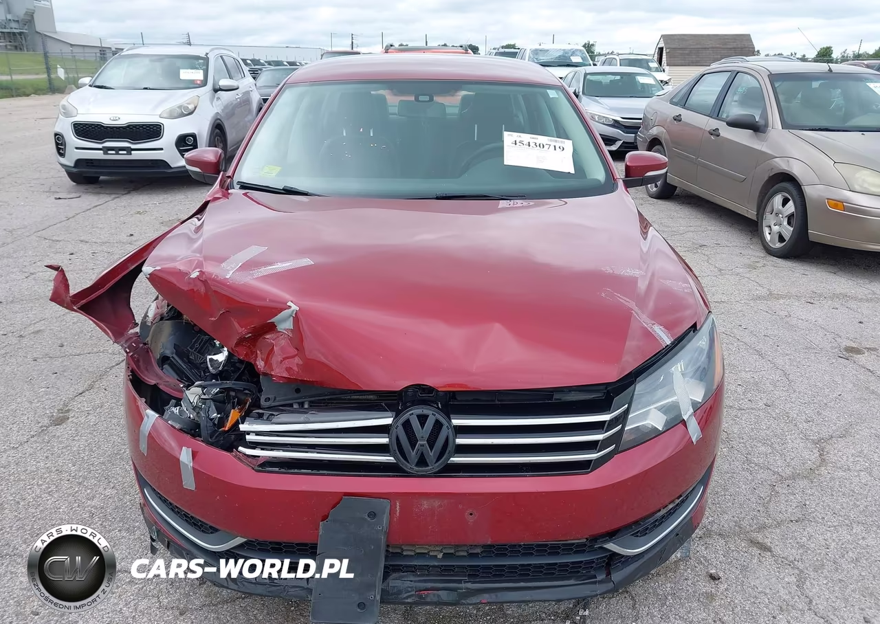 2015 Volkswagen Passat 1.8T Wolfsburg Edition VIN:1VWAT7A38FC042059 - 12