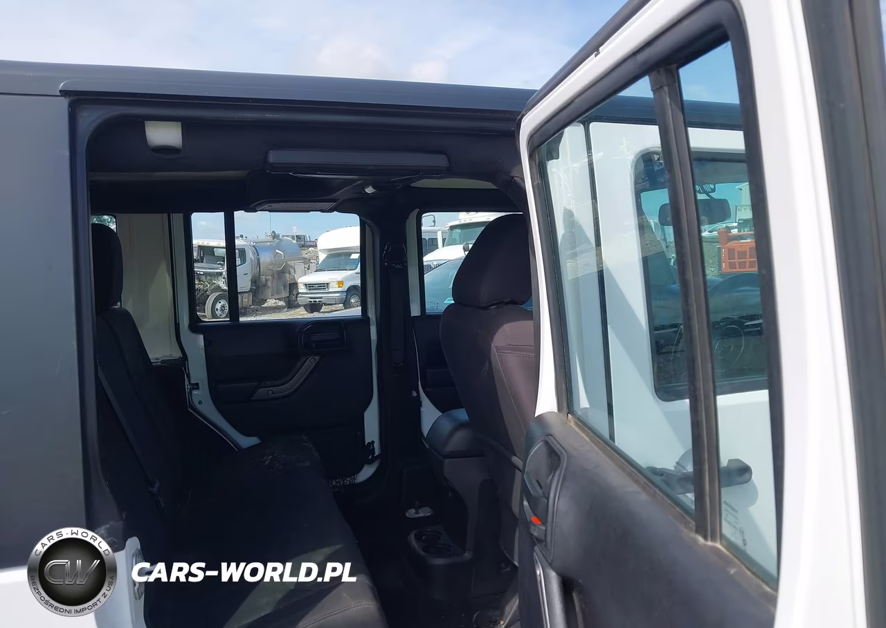 2015 Jeep Wrangler Unlimited Sport Rhd VIN:1C4BJWKG5FL652106 - 8