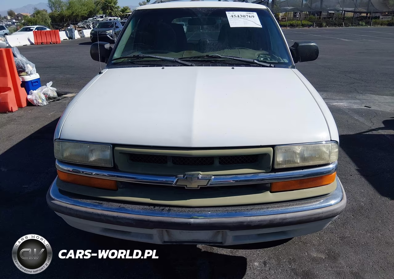 2000 Chevrolet Blazer Ls VIN:1GNCS13W1YK228870 - 10