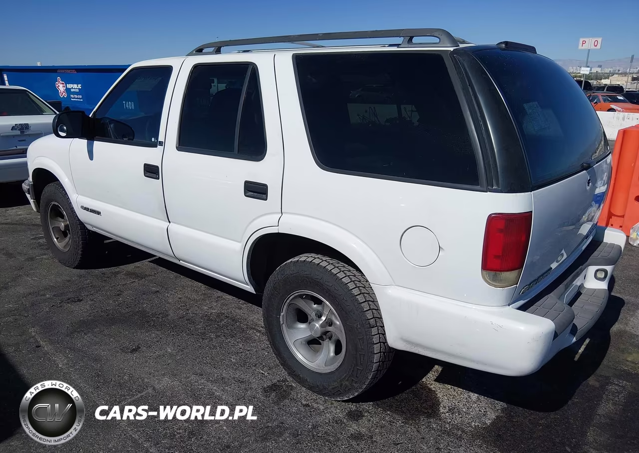 2000 Chevrolet Blazer Ls VIN:1GNCS13W1YK228870 - 3