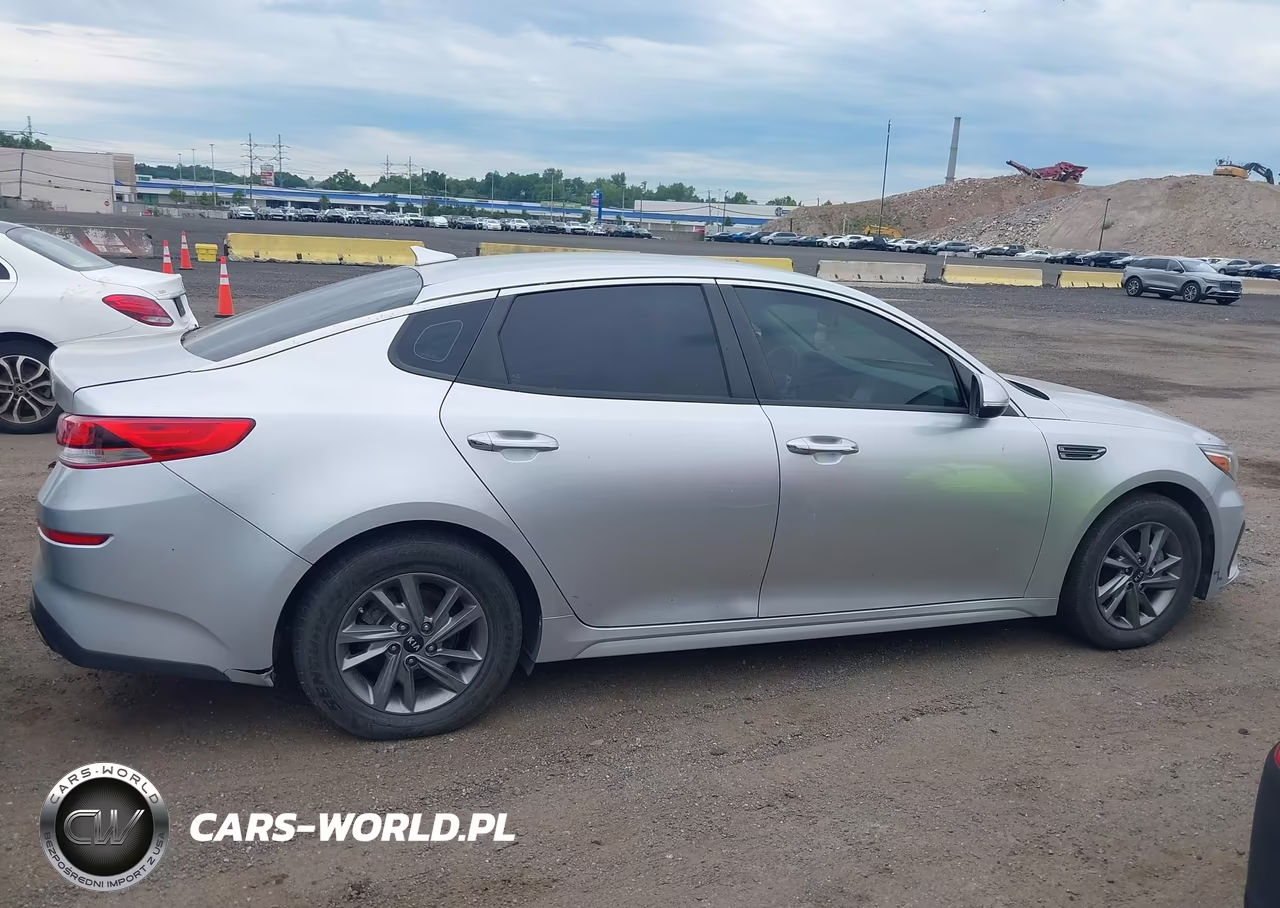2019 Kia Optima Lx VIN:5XXGT4L38KG297233 - 13