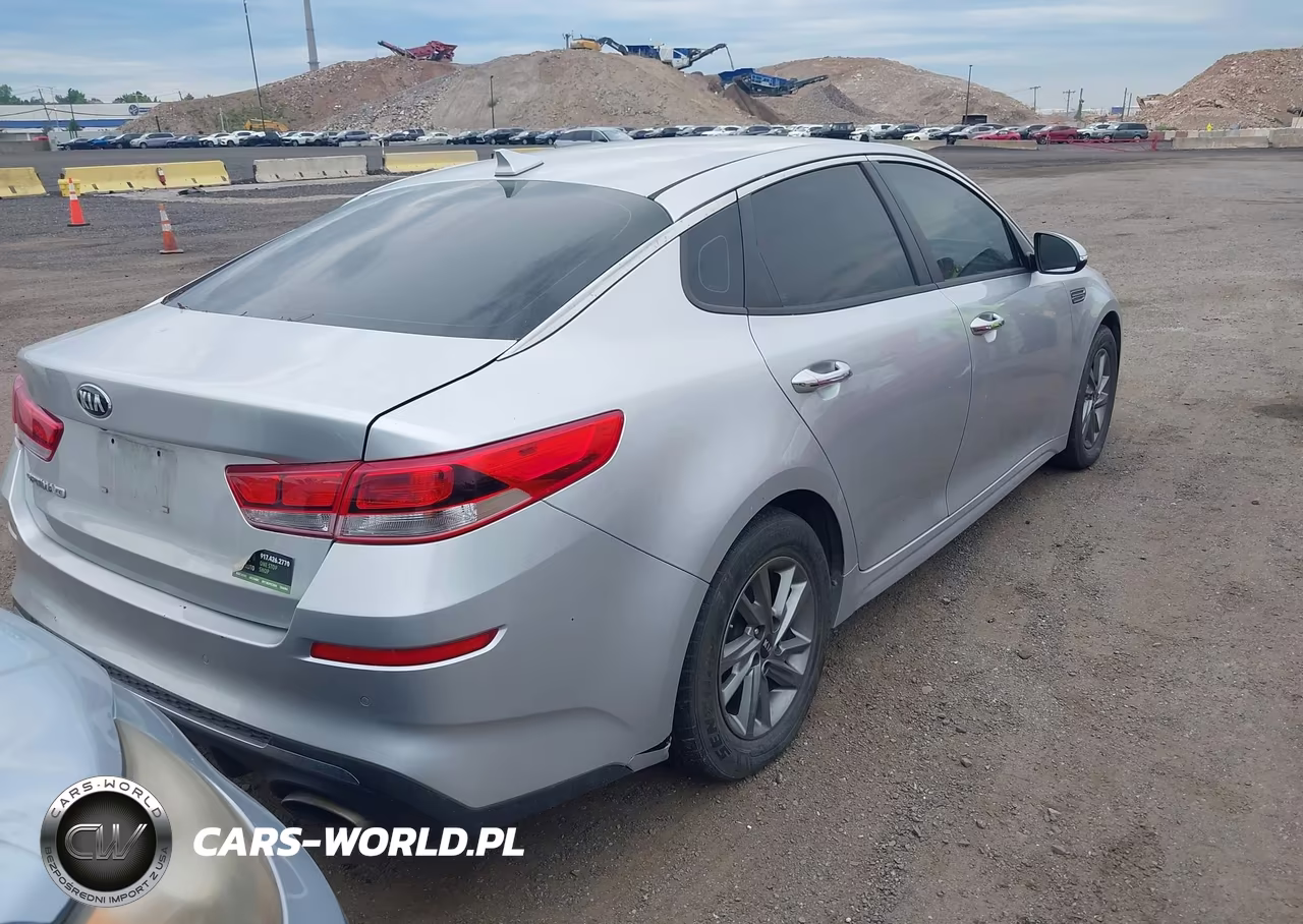 2019 Kia Optima Lx VIN:5XXGT4L38KG297233 - 4