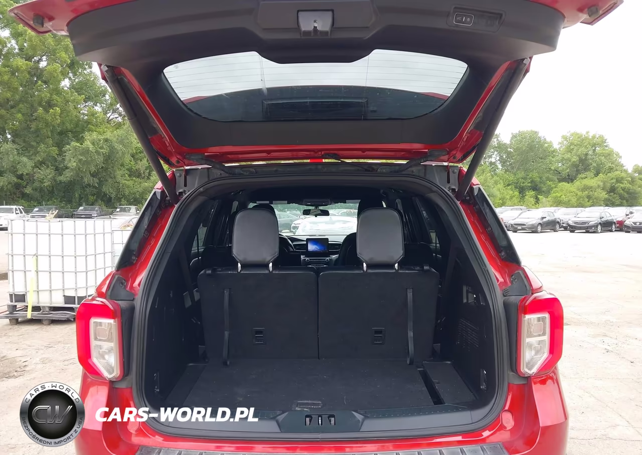 2020 Ford Explorer Xlt VIN:1FMSK8DH7LGA31013 - 17